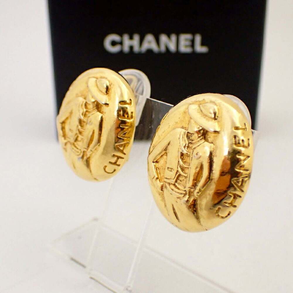CHANEL Gold Earrings - Picture 3 of 11